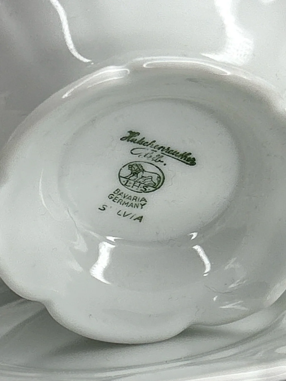 Vintage HUTCHENREUTHER SYLVIA Bavarian GERMANY cup & saucer 8pc. Elegant Dining